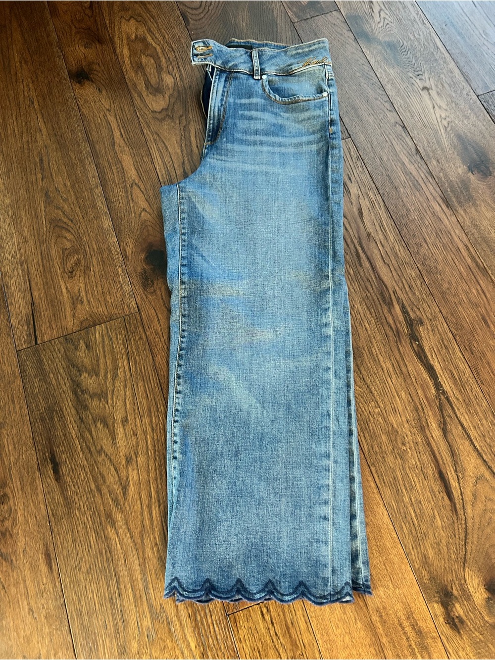 Karl Lagerfeld Paris Wide leg crop jeans. Size 8.